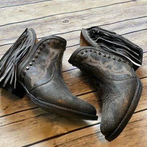 Size 7 (fits 6 1/2) - NWOT Sterling River Leather Cowboy Grey Ankle Boots